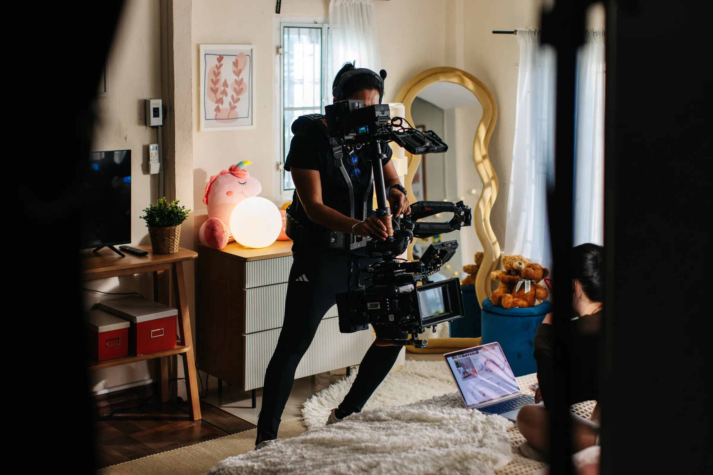 Moving shot on set